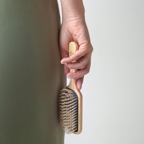 TEK | Rectangular Wooden Hair Brush Big with Short Rounded Teeth in Natural Ash Wood, Ideal for Detangling, Styling and Daily Care of Short to Medium-Lenght Hair | 22x6cm | Handmade in Italy - Image 3