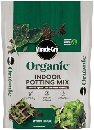 Miracle-Gro Organic Indoor Potting Mix, 8 qt. by Unknown