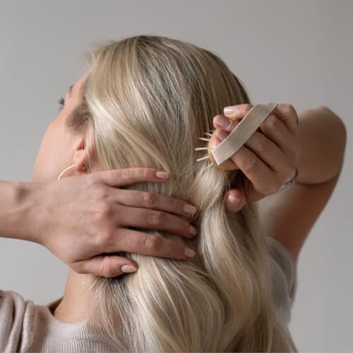TEK – Scalp Massage Brush with Strap in Ash Wood Handmade in Italy – Stimulates Hair Growth, Ideal for Shampoo and Anti-Hair Loss Lotions – 8.5 x 5 cm – Vegan and Sustainable - Image 5