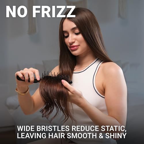 Janeke J-Brush Detangling Comb for Curly and Wavy Hair – Wide Tooth J-Shape Brush for Wet and Dry Use – Anti-Frizz, Lightweight and Gentle on Scalp – Made in Italy Professional Styling Tool (Black) - Image 4