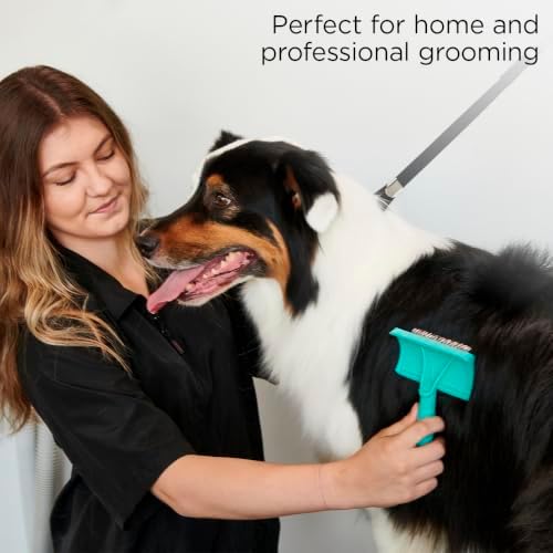 Groomer Essentials Universal Slicker Brush, Medium for All Coat Types - Image 4