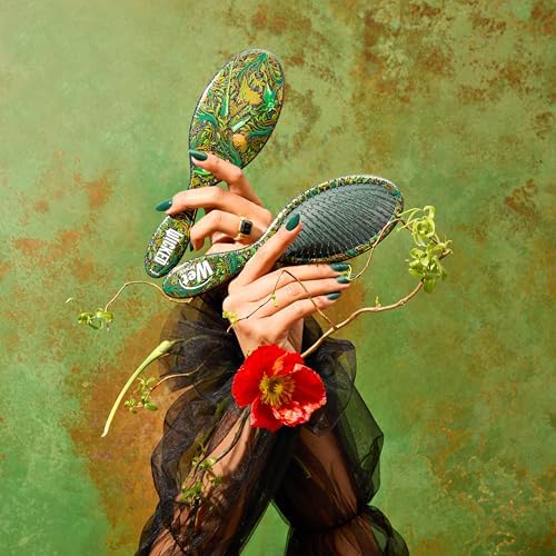 Wet Brush Original Detangler Hair Brush Elphaba (Wicked For Good) Kit - Ultra-Soft IntelliFlex Bristles - Detangling Brush Glides Through Tangles For All Hair Types (Wet & Dry) - 1 Brush & 1 Bow - Image 2