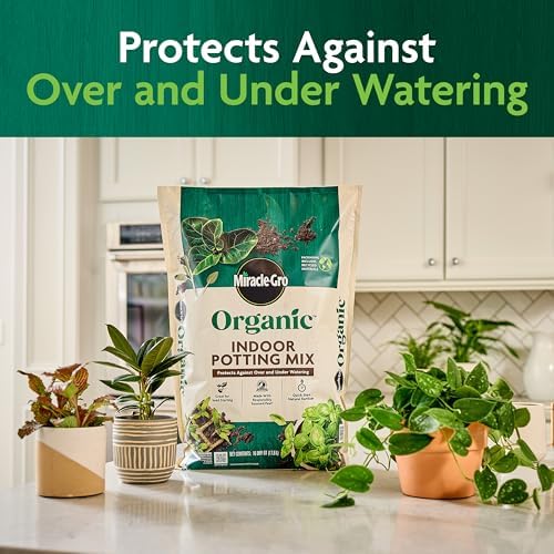 Miracle-Gro Organic Indoor Potting Mix, 8 qt. - Image 4
